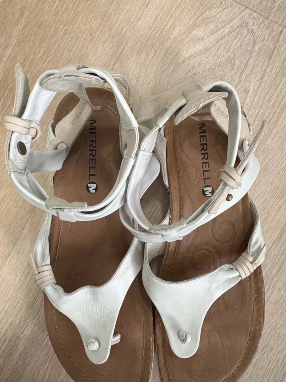 Merrell White Leather Knot-Detail Toe-Post Sandals